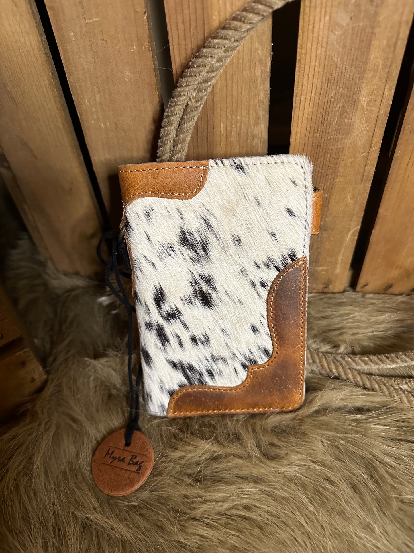 Custom Branded Cowhide Credit Card Wallet with Silver Snap